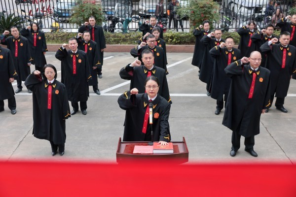 宪法宣传周 | “宪”启新程 与法同行