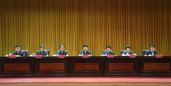 高院：广西法院队伍建设会议暨“两个确立”主题教育推进会在邕召开