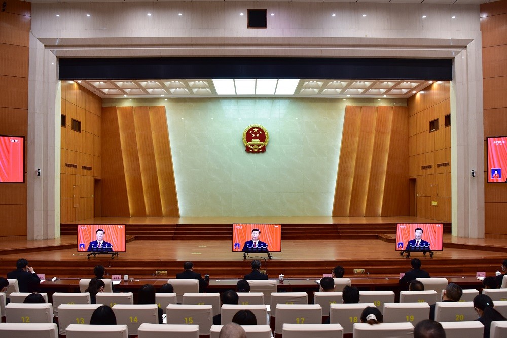 云南高院全体法官干警收听收看党的二十大开幕会盛况