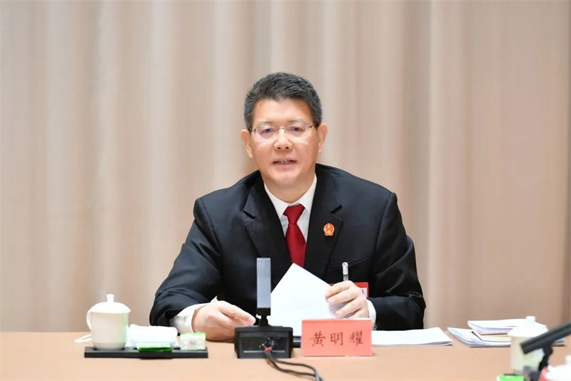 黄明耀代表参加河北代表团审议“两高”报告