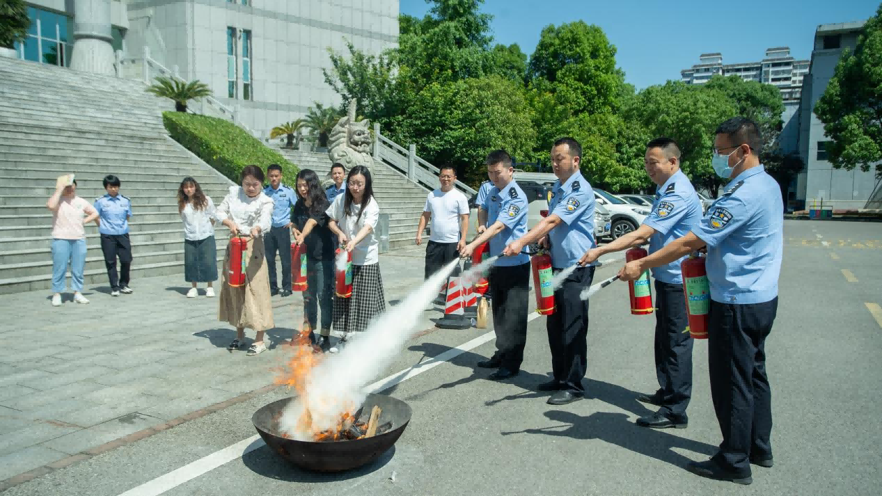 筑牢安全线 防患于未“燃”—..