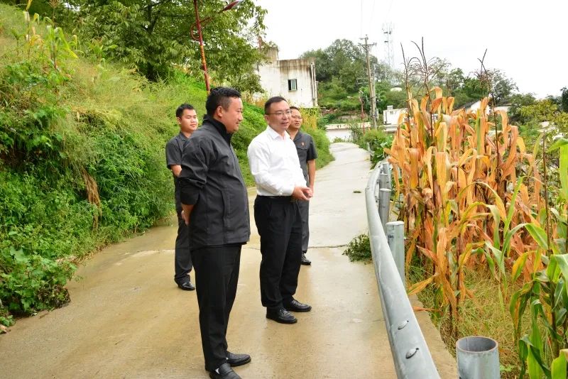 雷波县现任人大主任图片