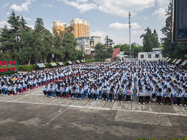 石林县第一中学图片