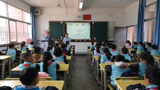 师宗丹溪小学开学这堂法治课我能保护我自己