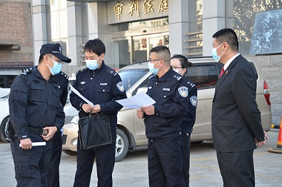 11月12日,阳泉市中院法警支队副支队长付海泉一行四人,对我院法警大队