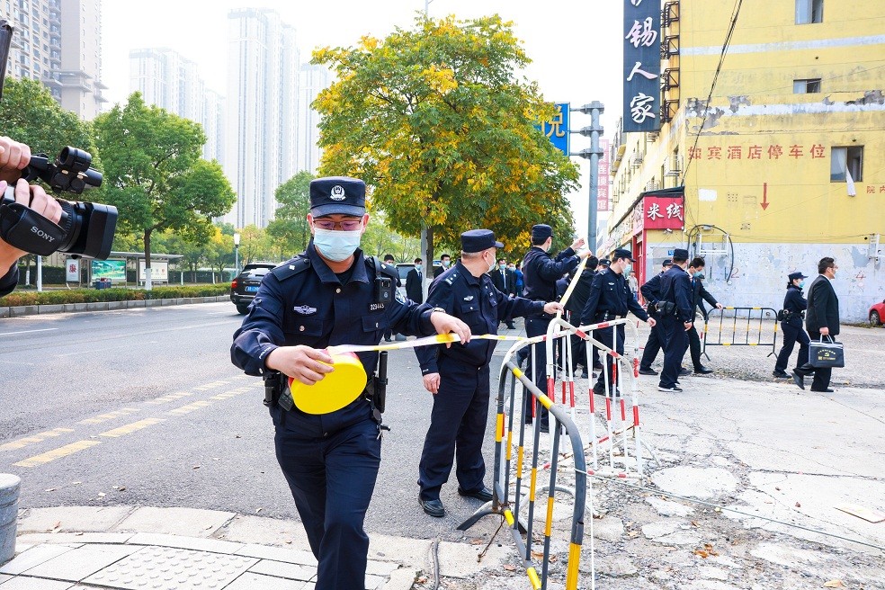 集中执行护民生 代表委员共见证