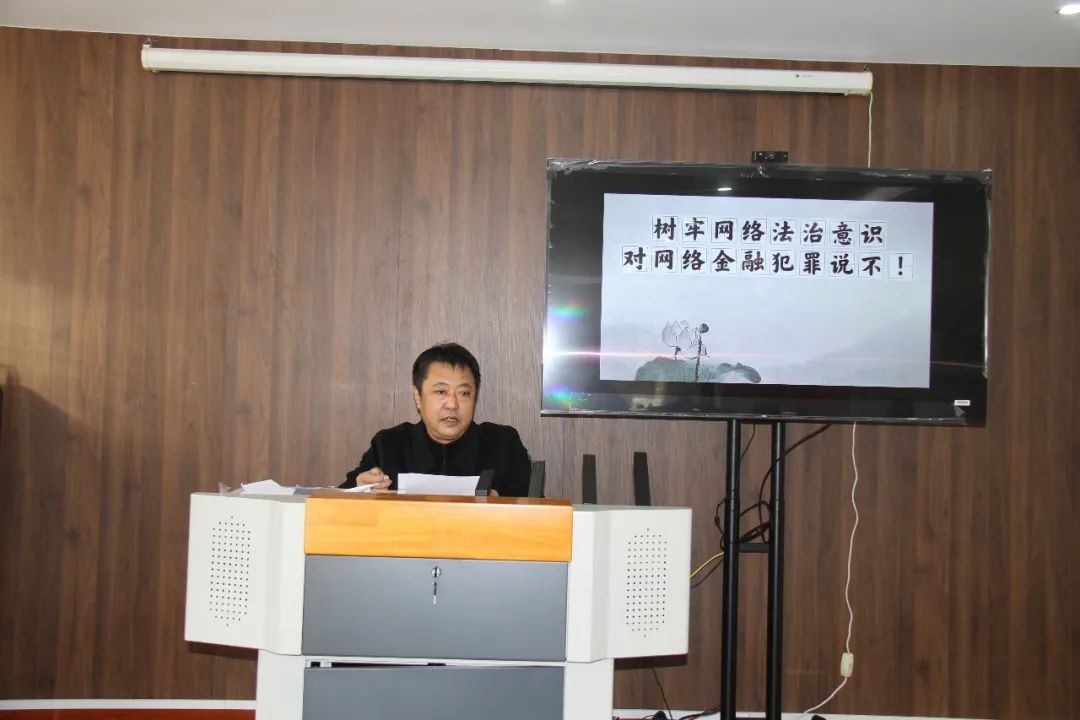香河县人民法院走进潮北新城社区开展“送法进社区”活动